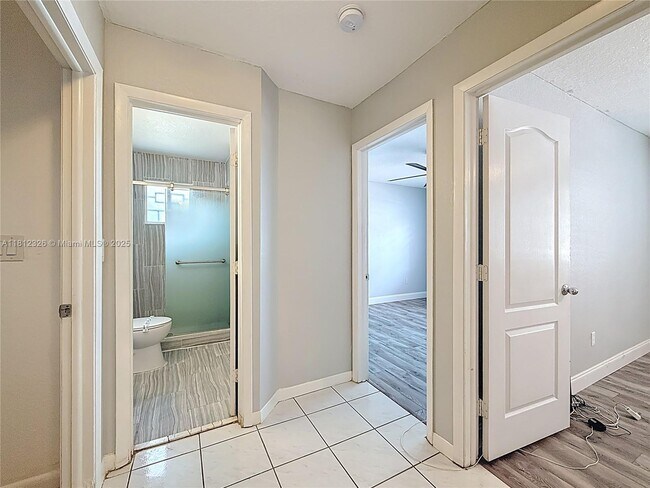 Building Photo - 17372 NW 76th Ct