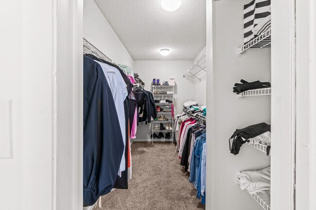 Building Photo - 7201 Promenade E Dr