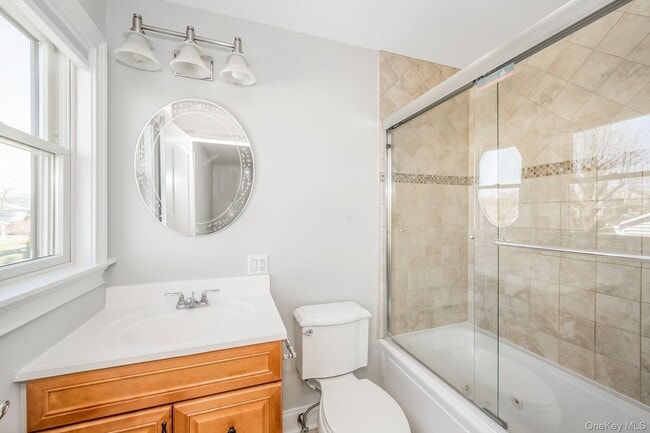 Building Photo - 85 Park Ave