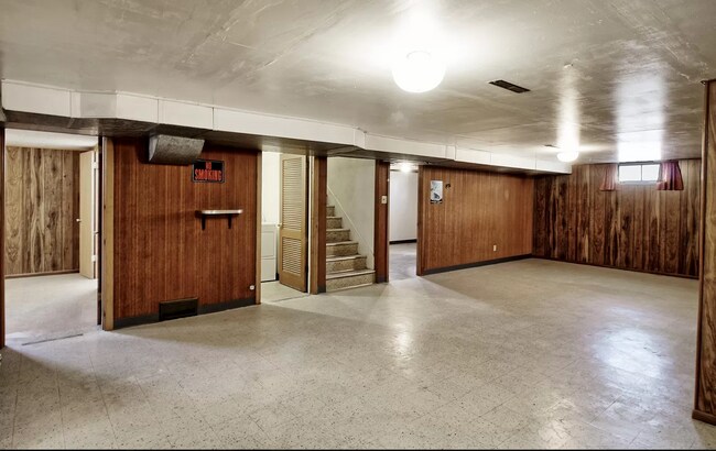 Building Photo - 1625 Walnut Ave