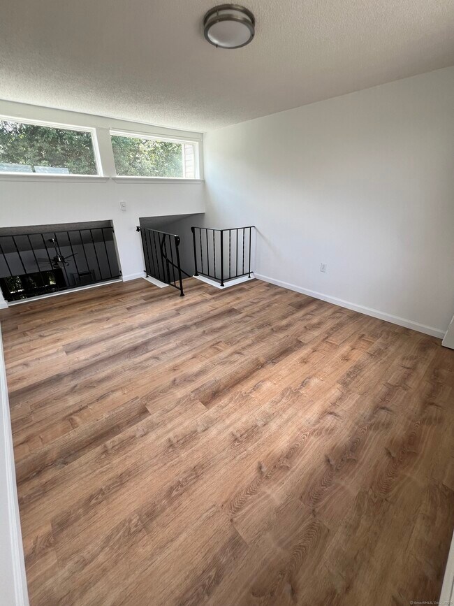 Building Photo - 174 Burgundy Hill Ln