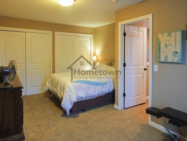Building Photo - 2 Bedroom & 1.5 Bathroom Coeur d'Alene Hom...