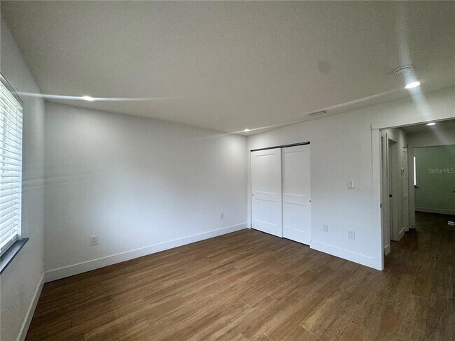 Building Photo - 2744 Botts Landing Rd
