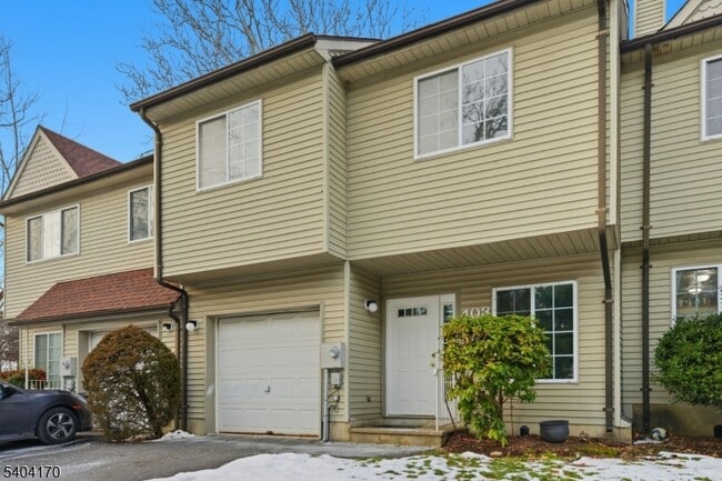 Building Photo - 403 Union St