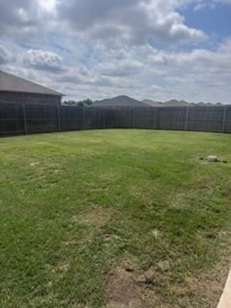 Building Photo - 10300 Hidden Village Dr