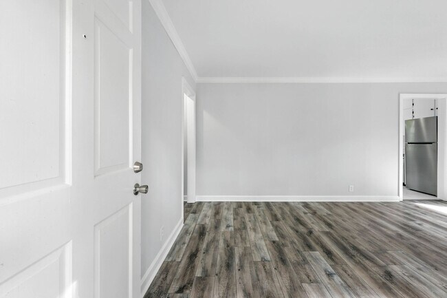 Building Photo - 3 Bedroom Pet Friendly Home For Rent Near Downtown Clarksville