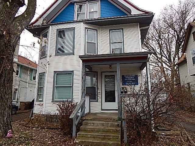 Primary Photo - 2813 Atwood Ave