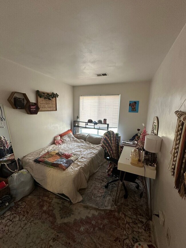 Building Photo - Available for the 2026-2027 lease term.