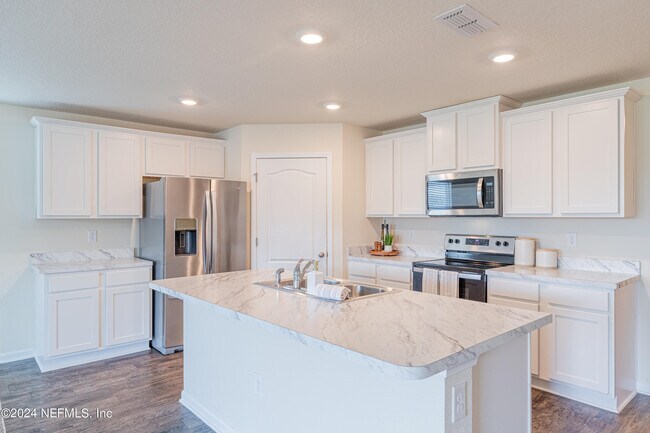 Building Photo - 3474 Cliffside Way