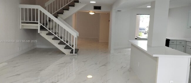 Building Photo - 9719 N New River Canal Rd