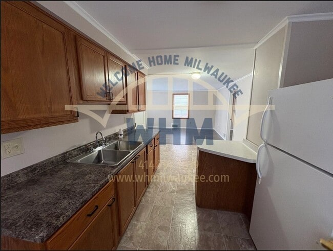 Building Photo - 4508 W Crawford Ave