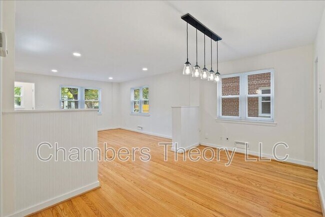 Building Photo - 4411 Harrison St NW