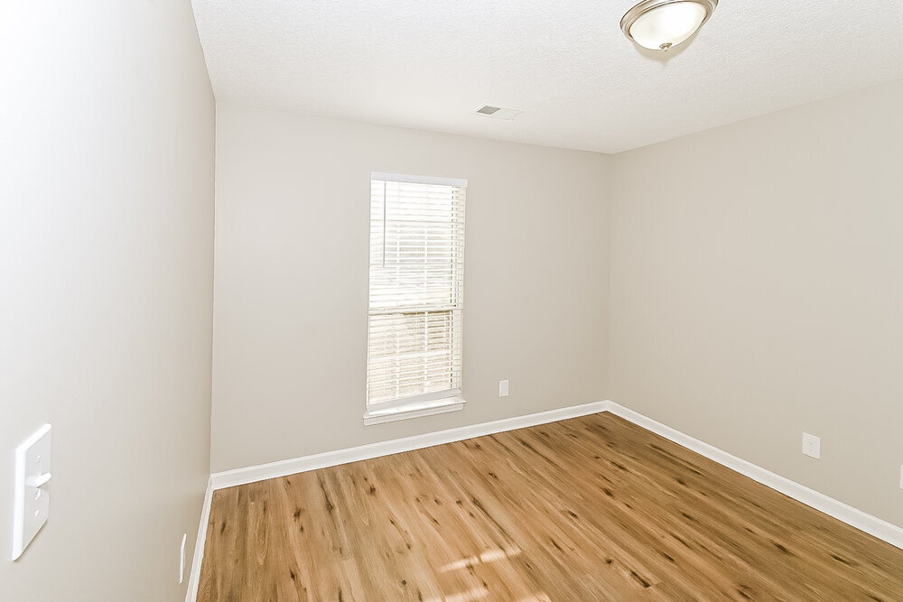 Building Photo - 5333 Doe Ln