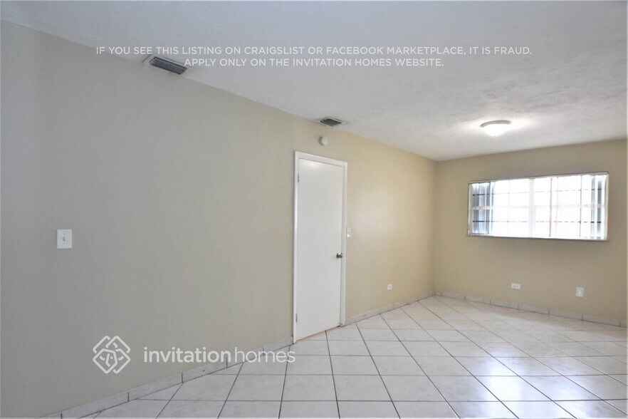Building Photo - 1720 SW 98th Ct