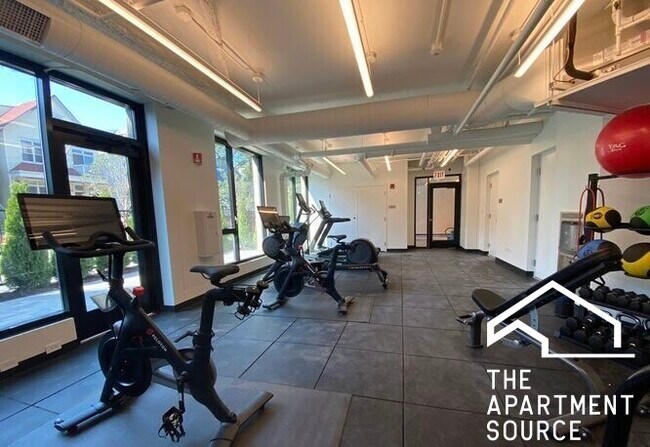 Building Photo - 1118 W Patterson Ave