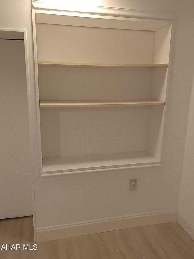 Building Photo - 106 Ruskin Dr