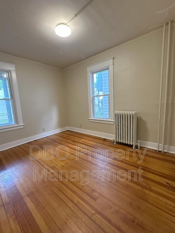 Building Photo - 441 Ontario St