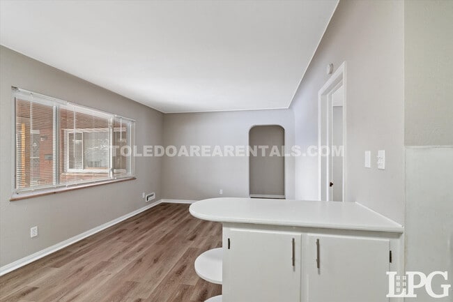 Building Photo - 4225 Harvest Ln