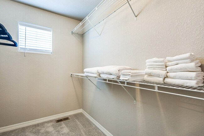 Building Photo - 8466 Blue Feather Lp