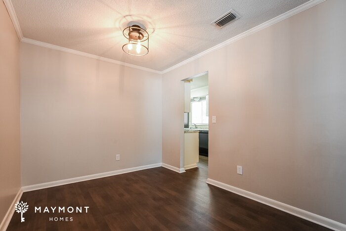 Building Photo - 916 Northern Oaks Terrace