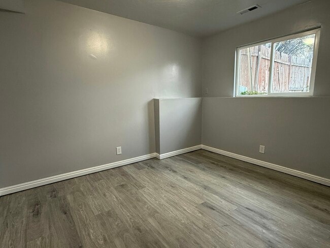 Building Photo - 3556 S 8150 W