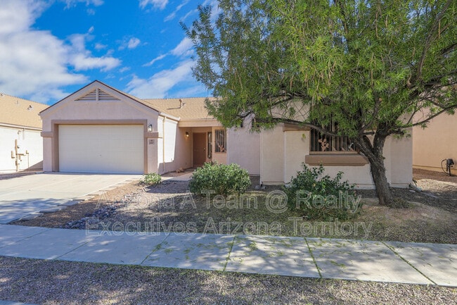 Building Photo - 3067 S Beck Dr