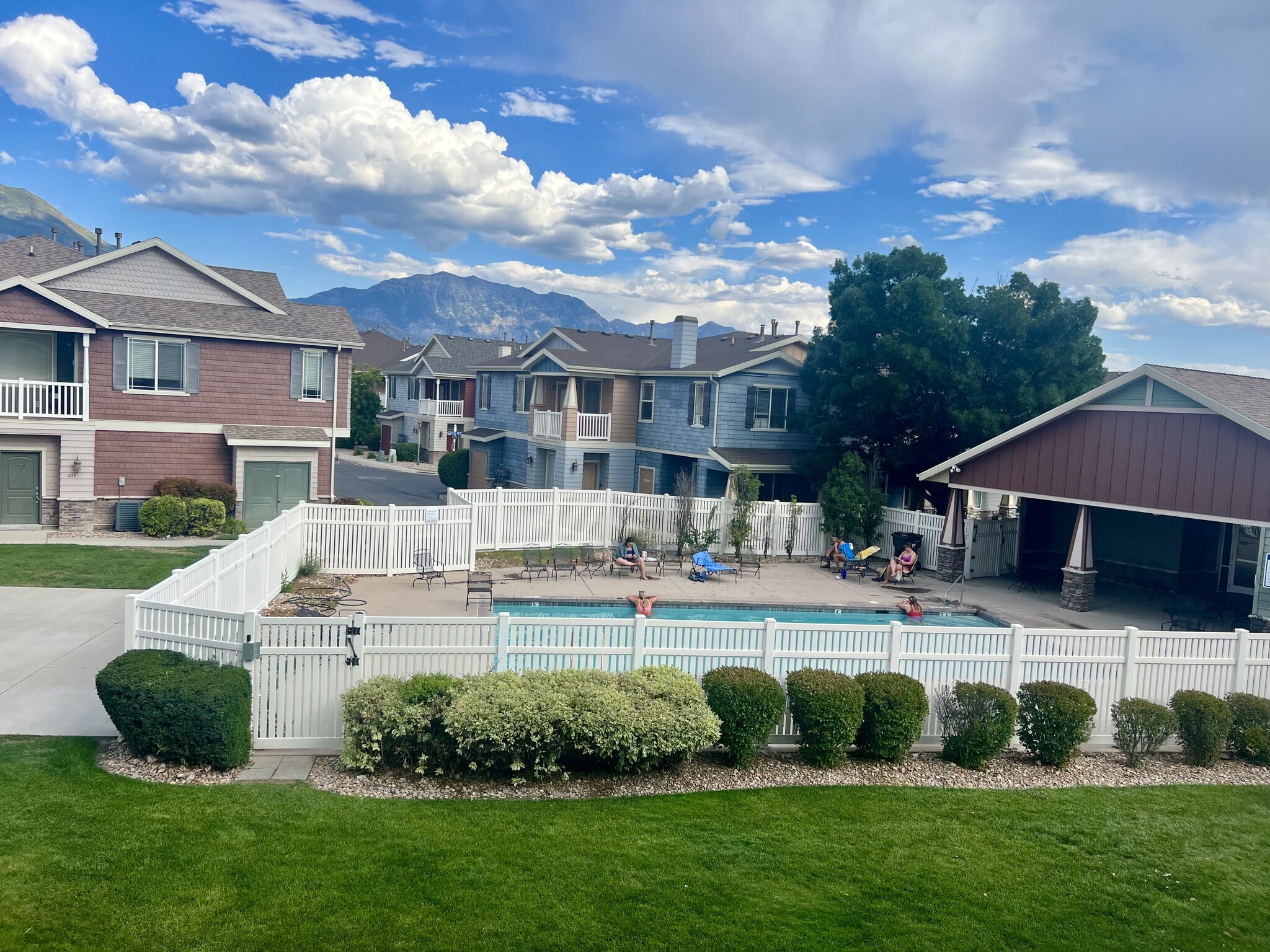 Building Photo - 1562 W 10 S