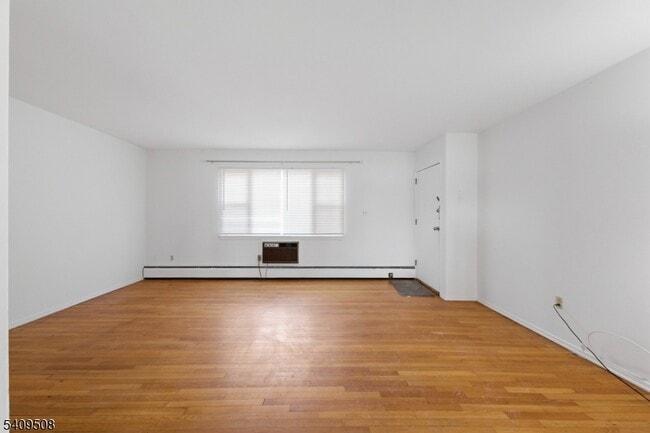 Building Photo - 43 Conforti Ave