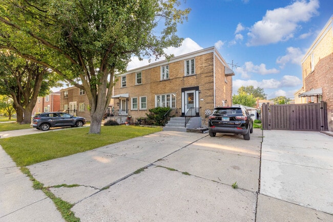 Building Photo - 5170 W 64th Pl