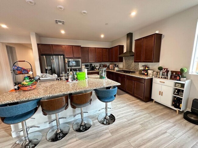 Building Photo - 645 Belfonte St