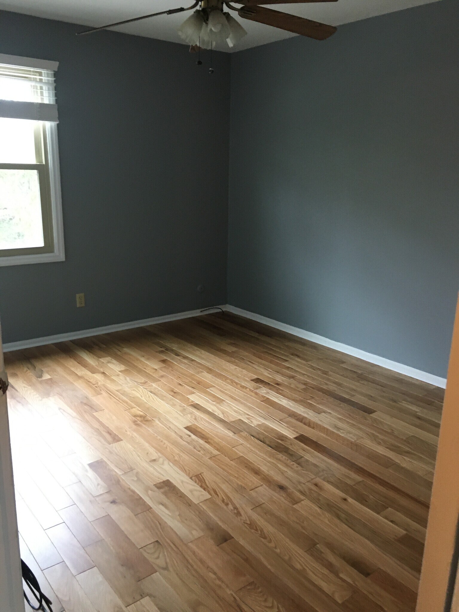 2nd bedroom - 1008 Manor Ln