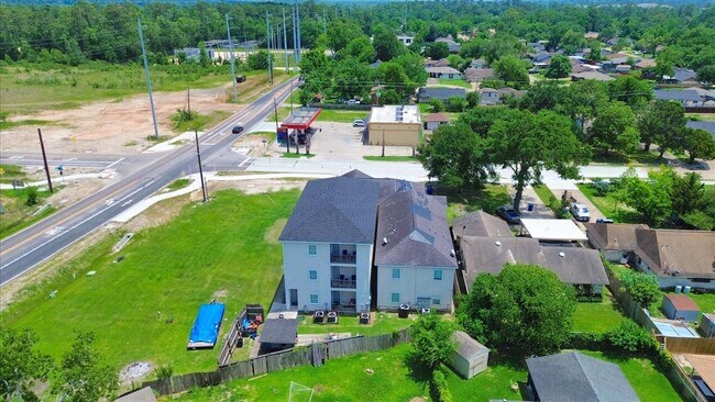 Building Photo - 13117 Vickery St