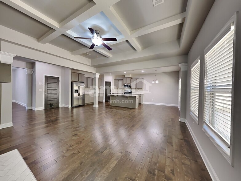 Building Photo - 1080 Victoria Walk Ln