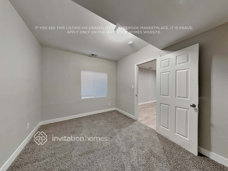 Building Photo - 8332 Meadowcrest Dr