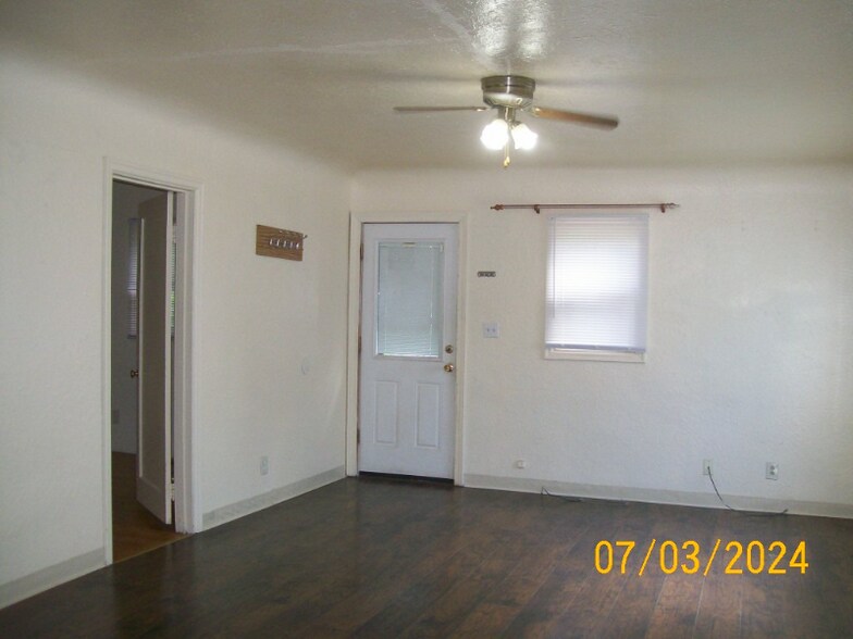 Building Photo - 519 N H St