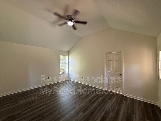 Building Photo - 6758 Valerie Dr