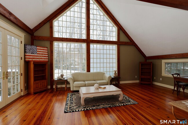 Building Photo - 369 Ethan Allen Hwy