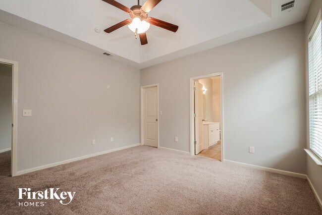 Building Photo - 4439 Sierra Ln