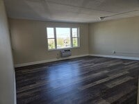Building Photo - 685 Prospect Ave