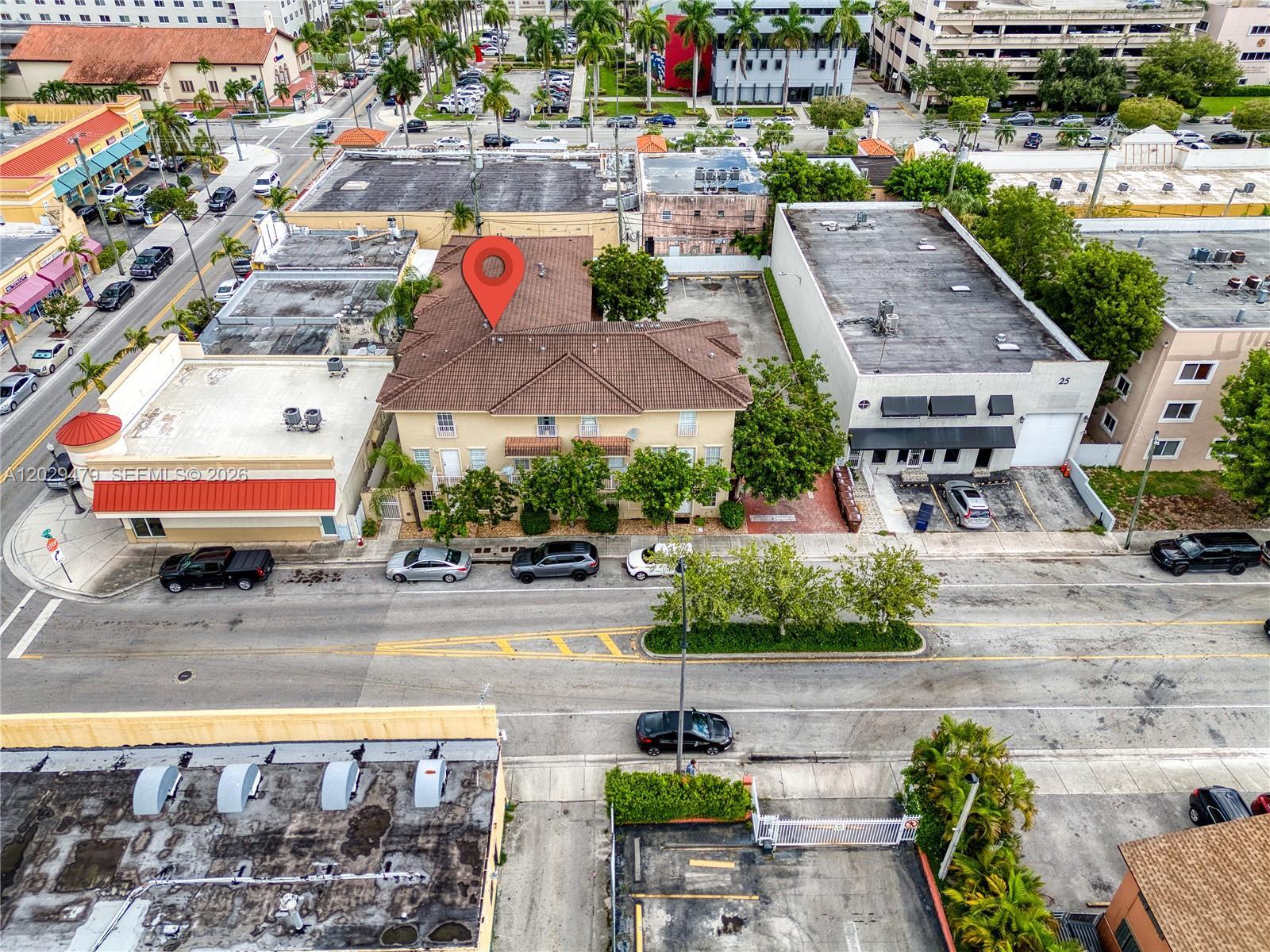Building Photo - 9 E 4th St