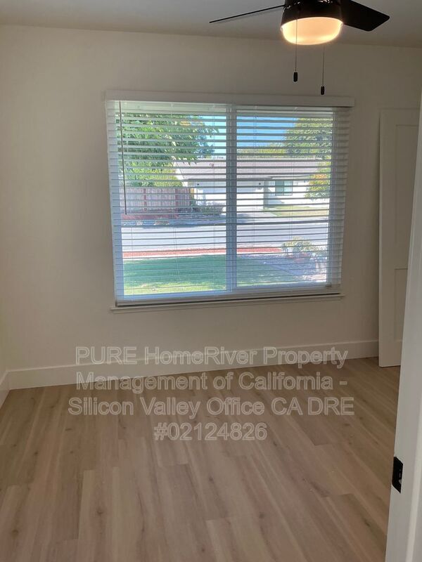 Building Photo - 382 Madison Dr