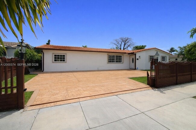 Building Photo - 6331 SW 94th Ave