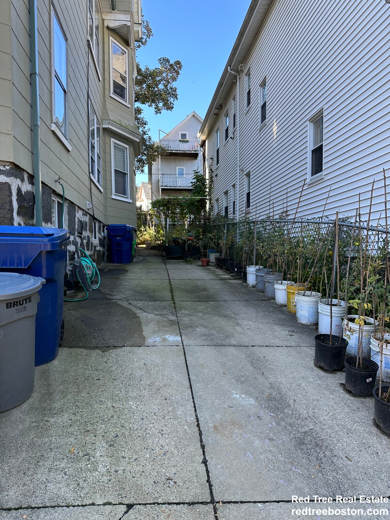 Building Photo - 29 Woodlawn St