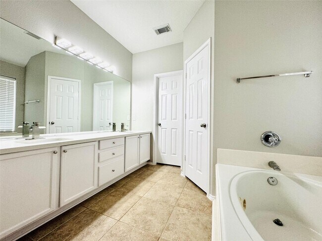 Building Photo - 3535 Cactus Creek Dr