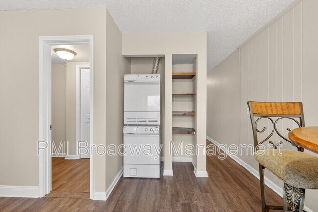 Building Photo - 500 Paragon Mills Rd