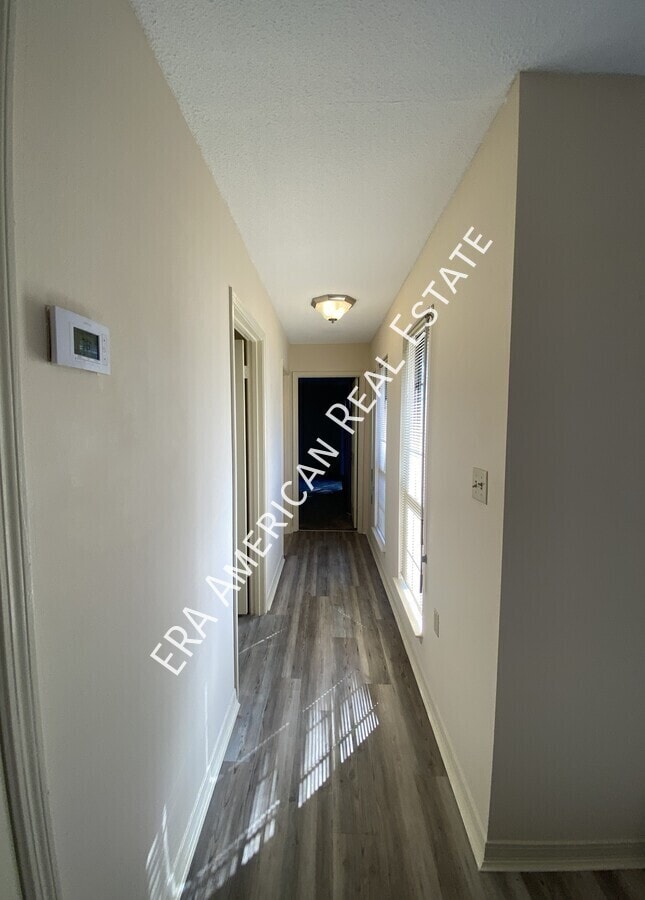 Building Photo - 925 Holbrook Cir