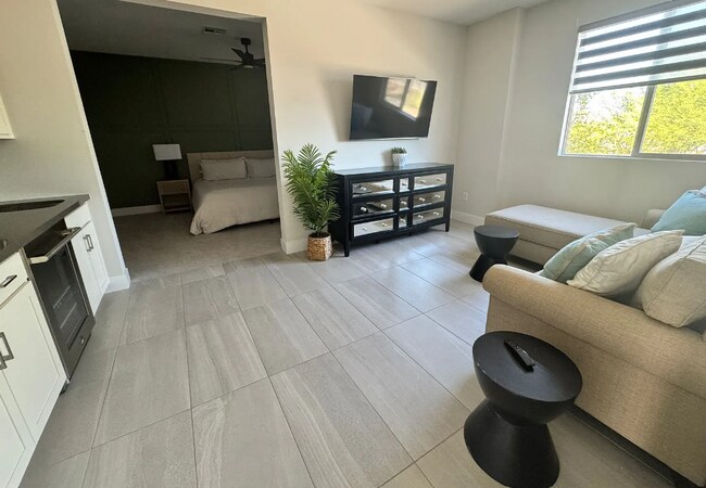 Building Photo - 10860 Basquez Ave