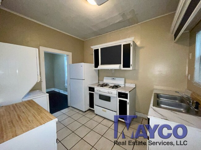 Building Photo - Great 2 bedroom in Highland!