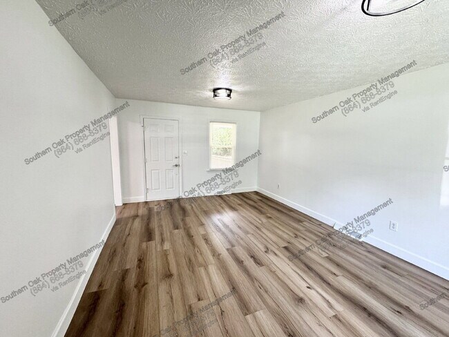 Building Photo - 104 Caron Ln