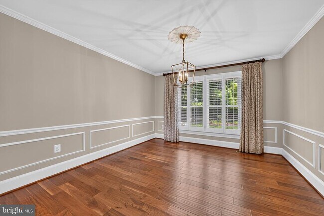Building Photo - 1022 Delf Dr